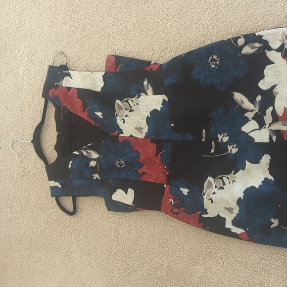 Cynthia Steffe floral dress ❤️ - Picture 3 of 3